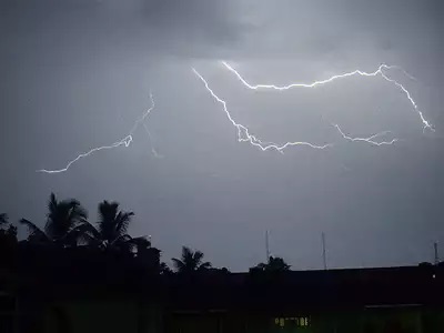 Lightning kills 10 in Marathwada